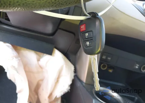 2013 Toyota Rav4 Le from USA, damaged, VIN JTMBFREV3DD030530